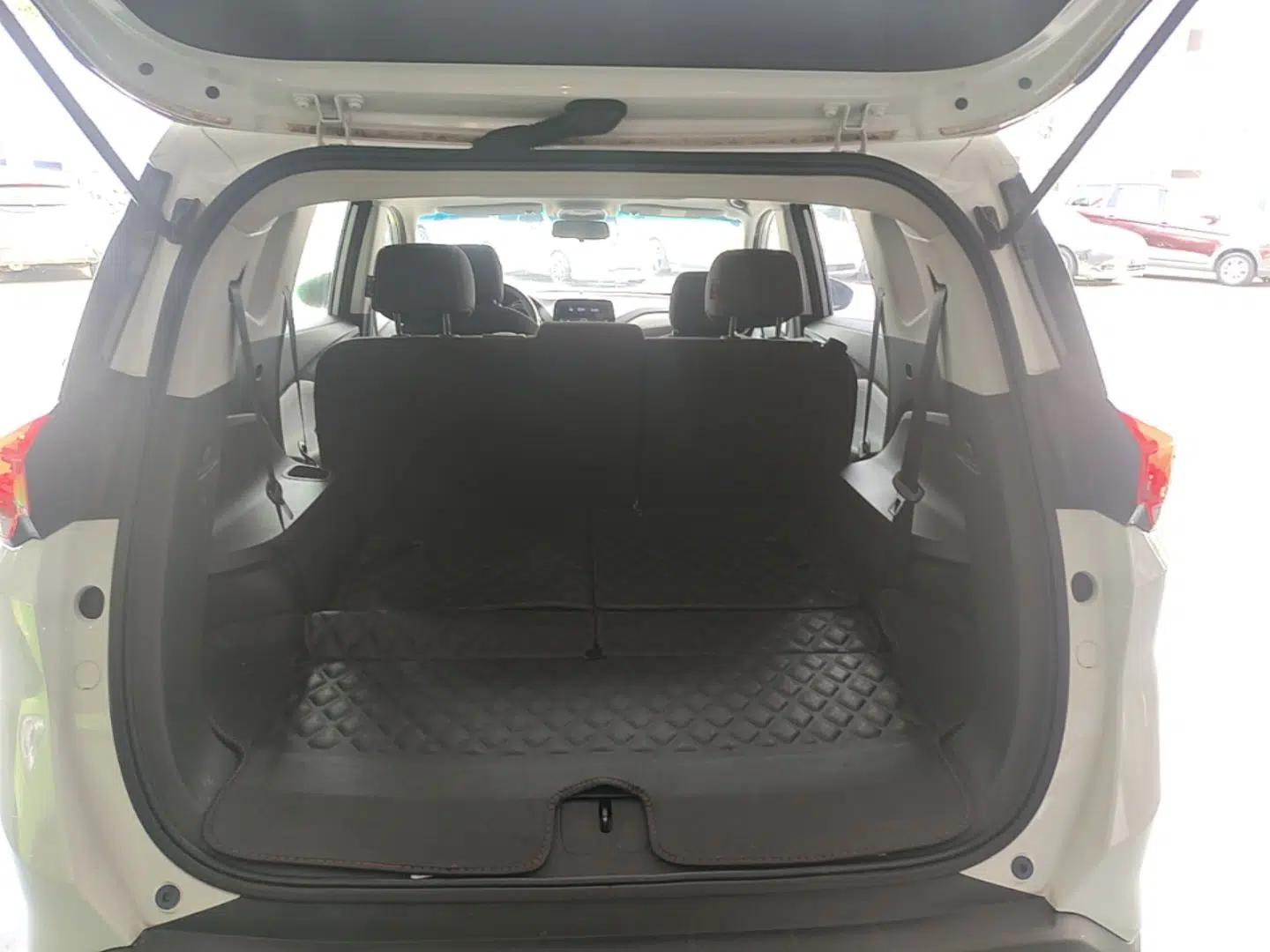 Chevrolet Orlando 2019 530T Automatic Luxury Edition (5+2 Seater) – China VI Standard — миниатюра 16