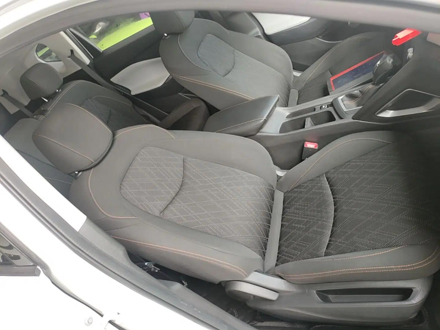 Chevrolet Orlando 2019 530T Automatic Luxury Edition (5+2 Seater) – China VI Standard — миниатюра 9