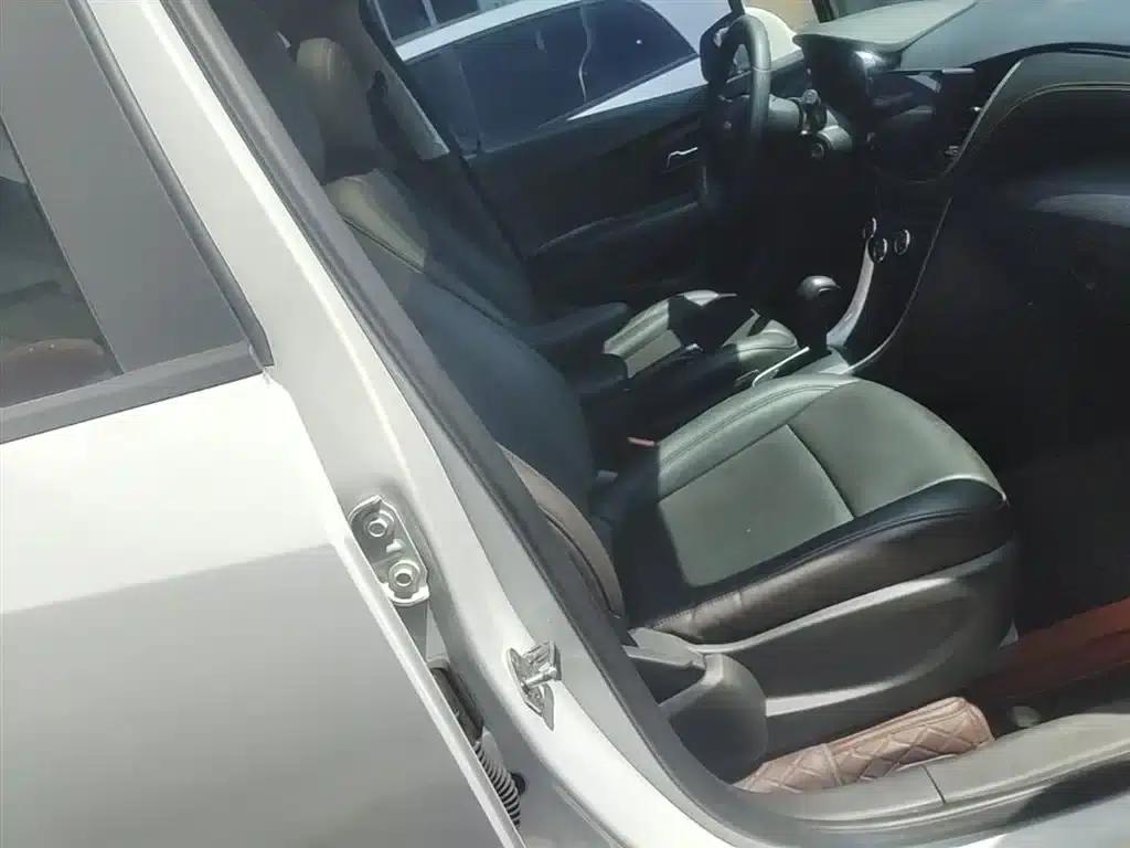 Chevrolet Trax 2017 1.4T Automatic 2WD Comfort Model — миниатюра 25