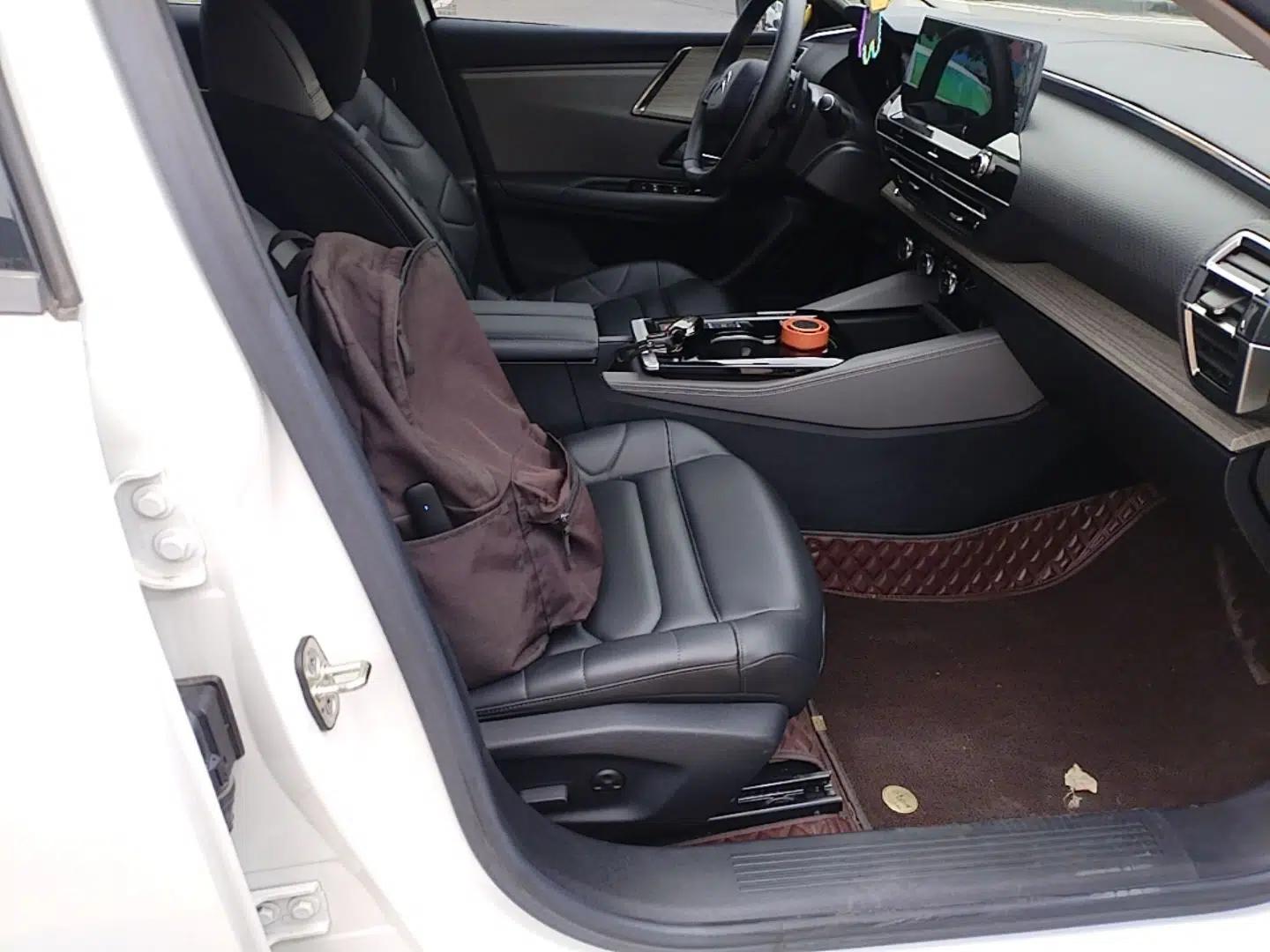 Citroen C5 X 2021 1.6T Impressive Edition — миниатюра 23