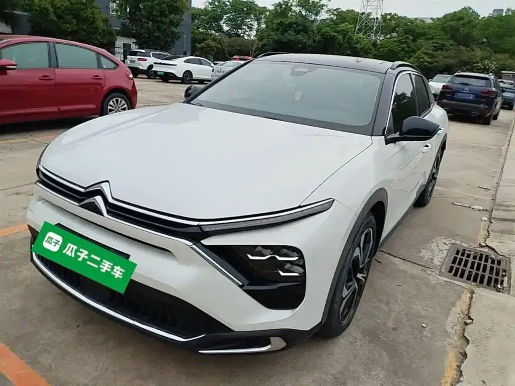 The 2021 Versailles C5 X 1.6T: An Extraordinary Force — миниатюра 2