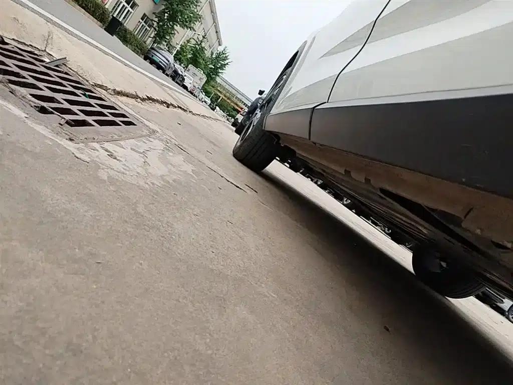 The 2021 Versailles C5 X 1.6T: An Extraordinary Force — миниатюра 22