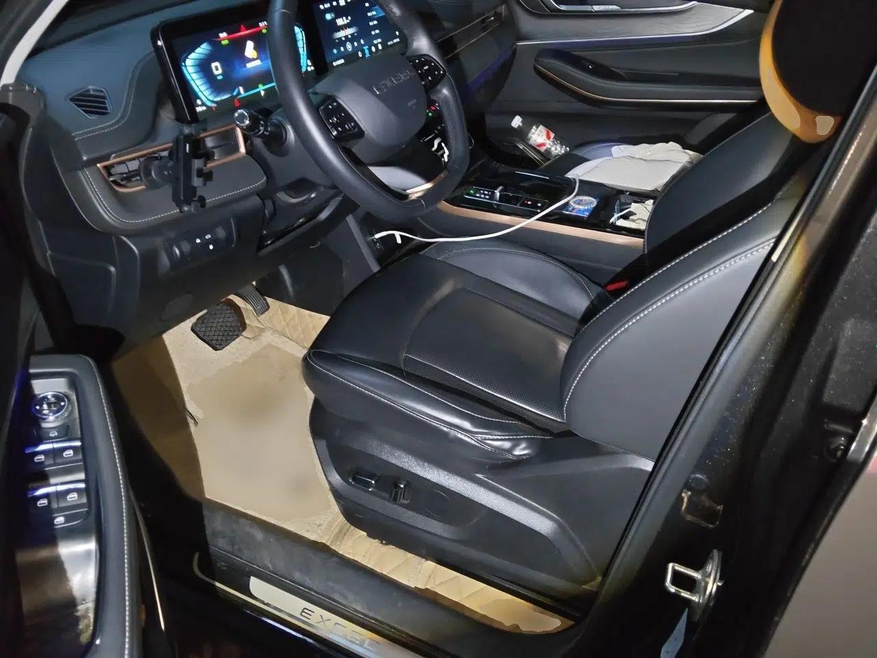 EXEED Zhuifeng C-DM 2022 1.5 TCI-DHT 105 km "Chengfeng Qi" Edition — миниатюра 17