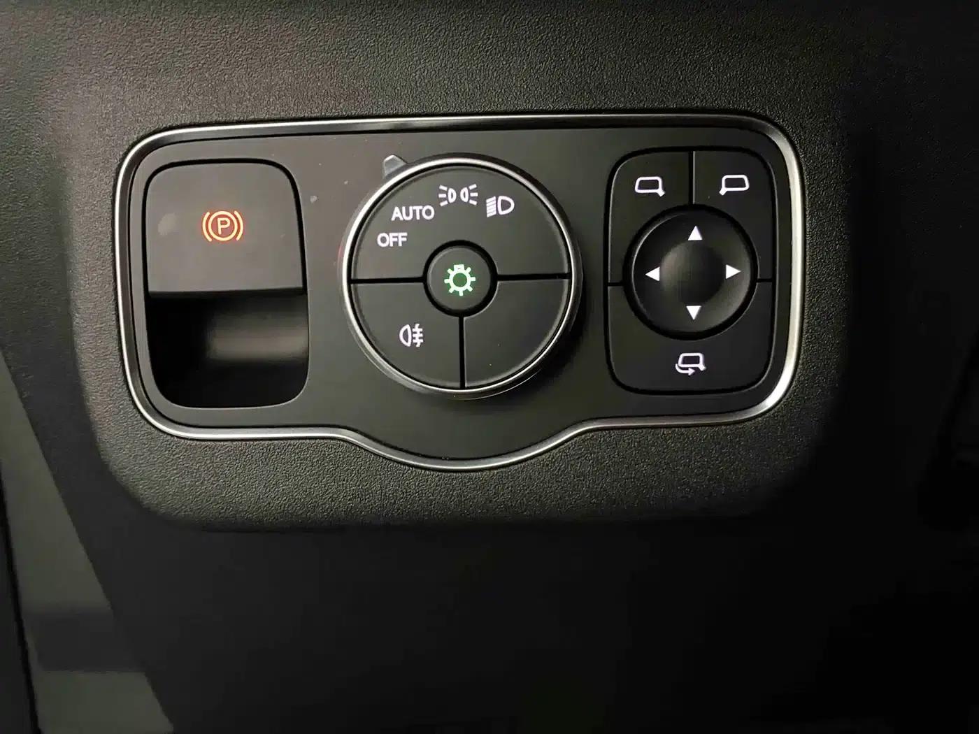 Exeed Yaoguang 2023 400T 2WD Premium Edition — миниатюра 18
