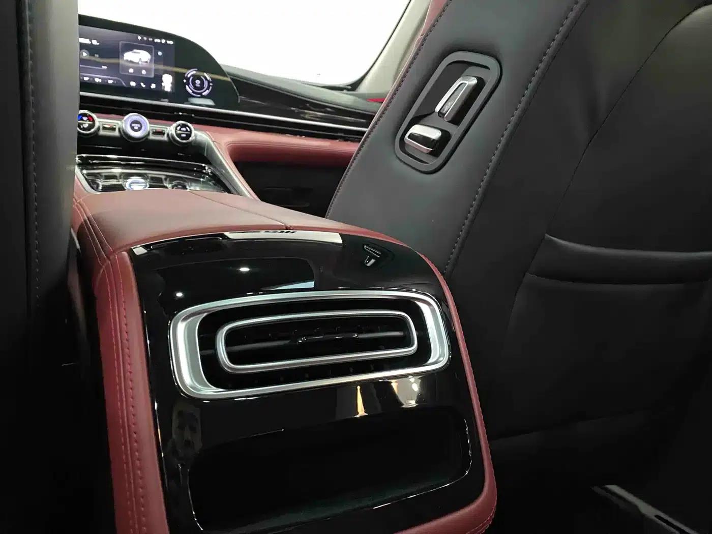 Exeed Yaoguang 2023 400T 2WD Premium Edition — миниатюра 28