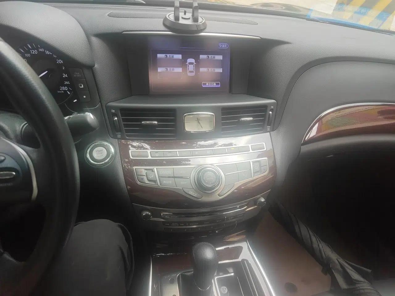 Infiniti Q70 2017 Q70L 2.5L Enjoyment Edition — миниатюра 12