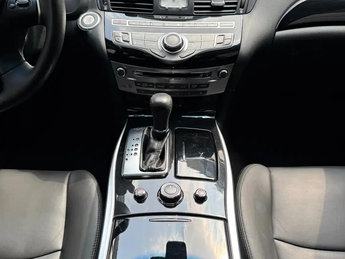 Infiniti Q70 2015 Q70L 2.5L Elite Edition — миниатюра 11