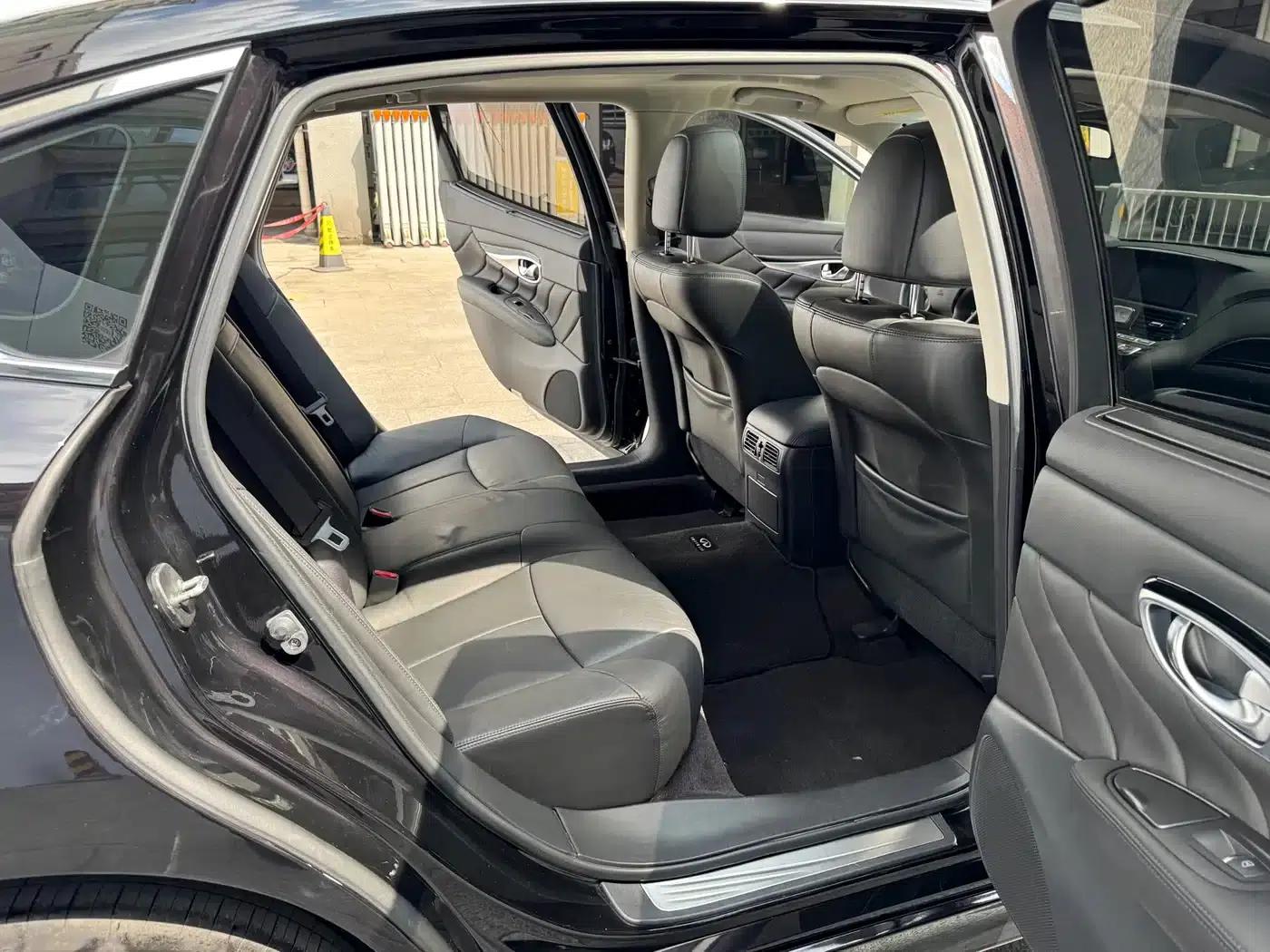 Infiniti Q70 2015 Q70L 2.5L Elite Edition — миниатюра 12