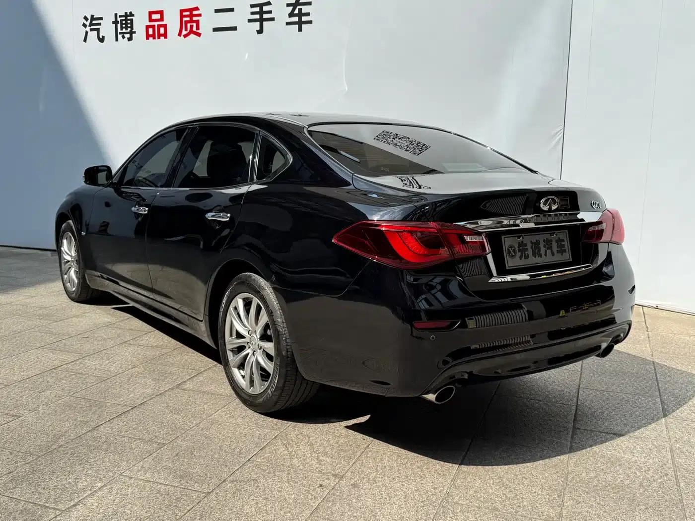 Infiniti Q70 2015 Q70L 2.5L Elite Edition — миниатюра 4