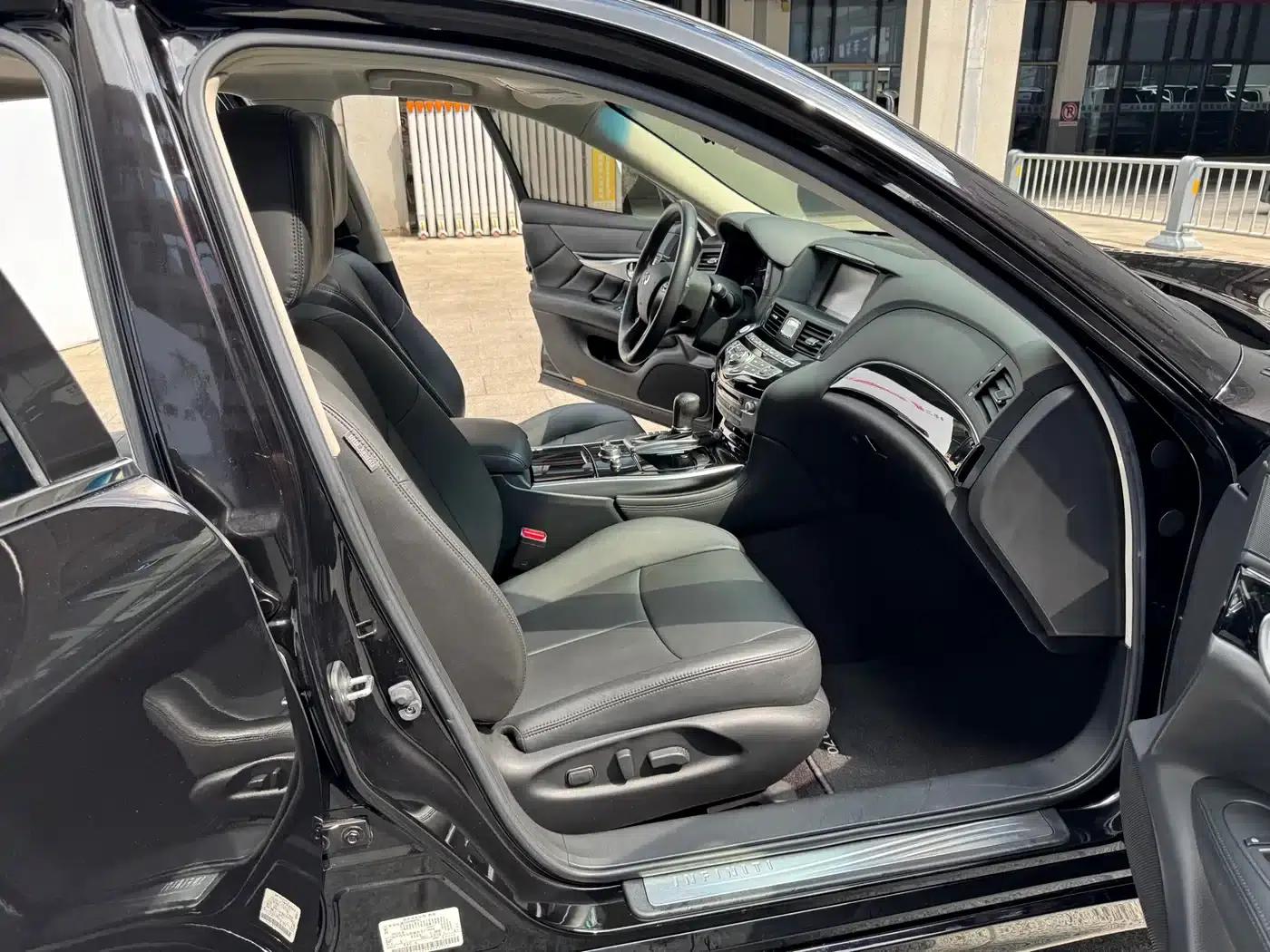 Infiniti Q70 2015 Q70L 2.5L Elite Edition — миниатюра 10