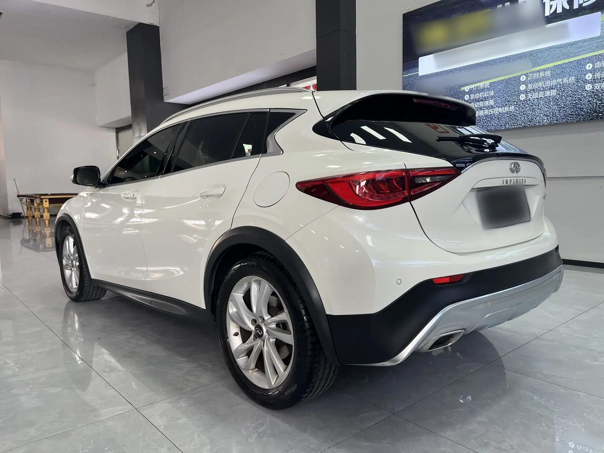 Infiniti QX30 2017 1.6T Two-Wheel Drive Fashion Edition — миниатюра 8