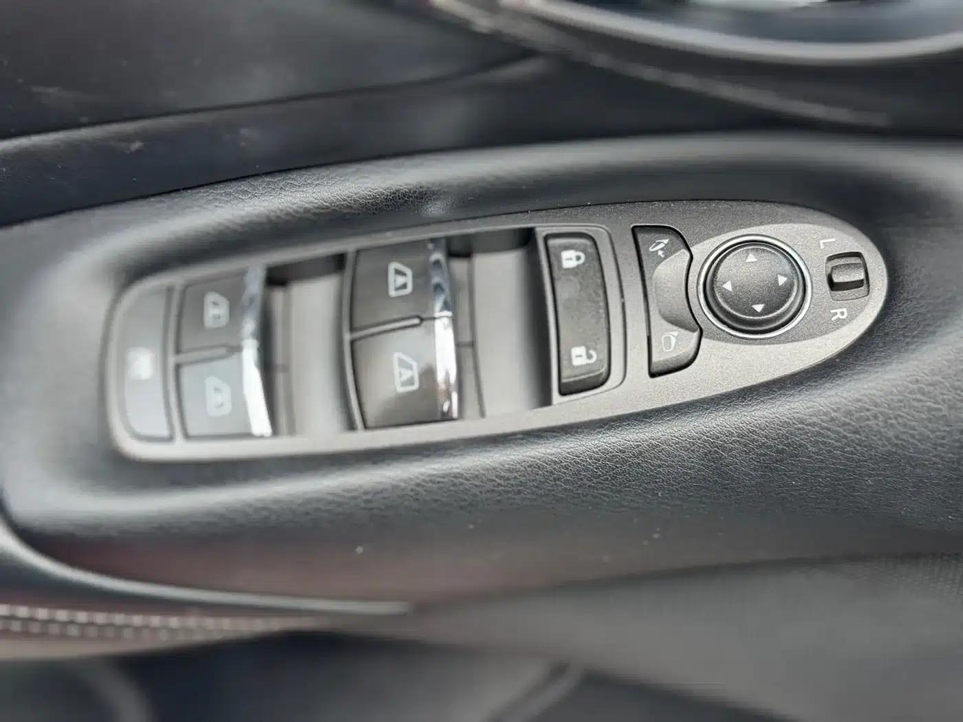 Infiniti Q50 2014 2.0T Comfort Edition — миниатюра 21