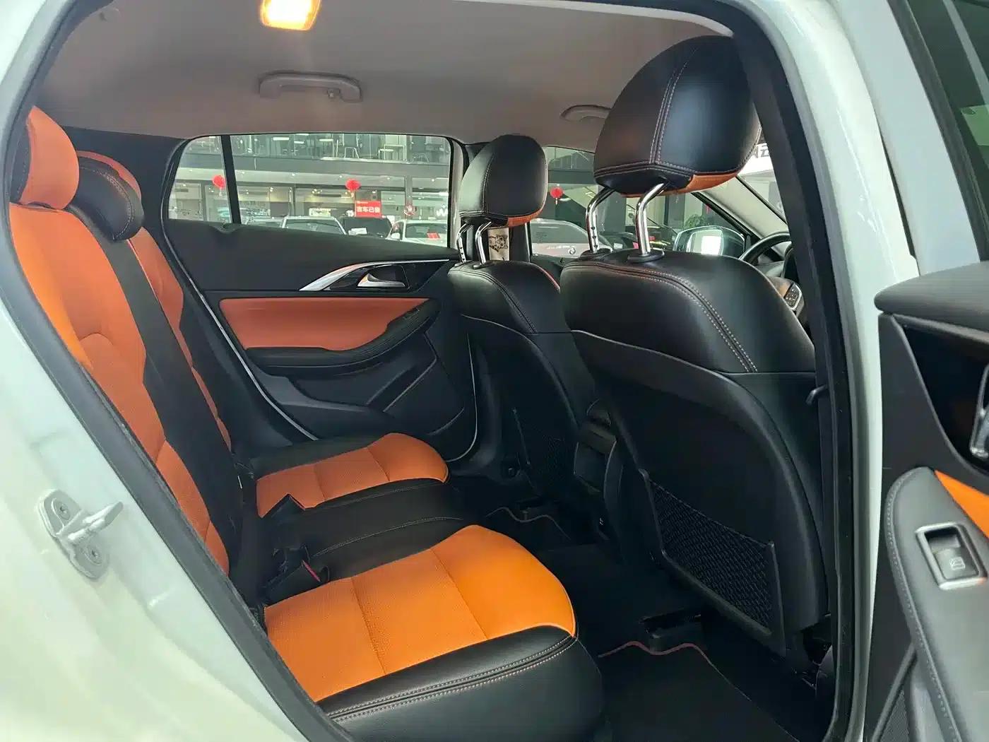 Infiniti QX30 2017 1.6T 2WD Fashion Edition — миниатюра 5