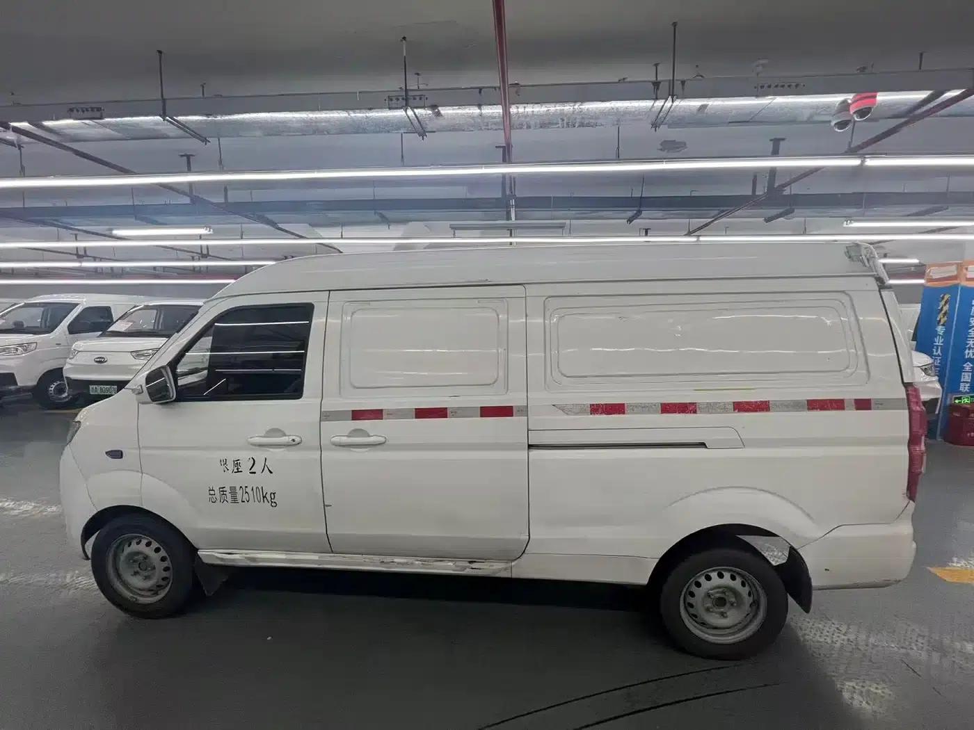 Remote E5 2019 E5L Pure Electric Van - Guoxuan 39.9kWh — миниатюра 4