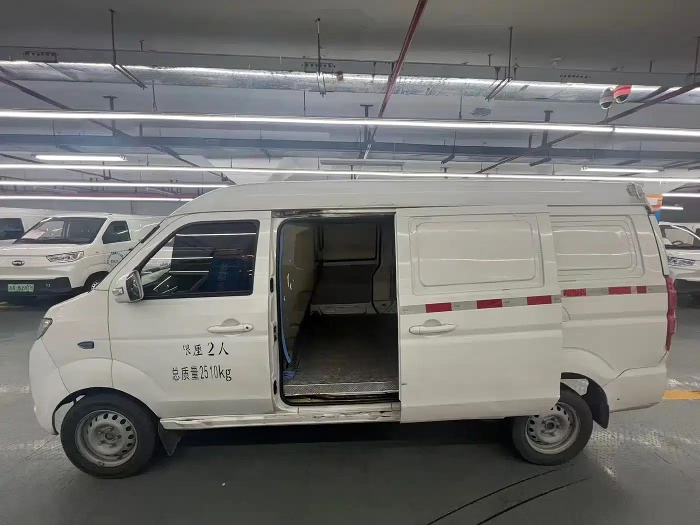Remote E5 2019 E5L Pure Electric Van - Guoxuan 39.9kWh — миниатюра 5