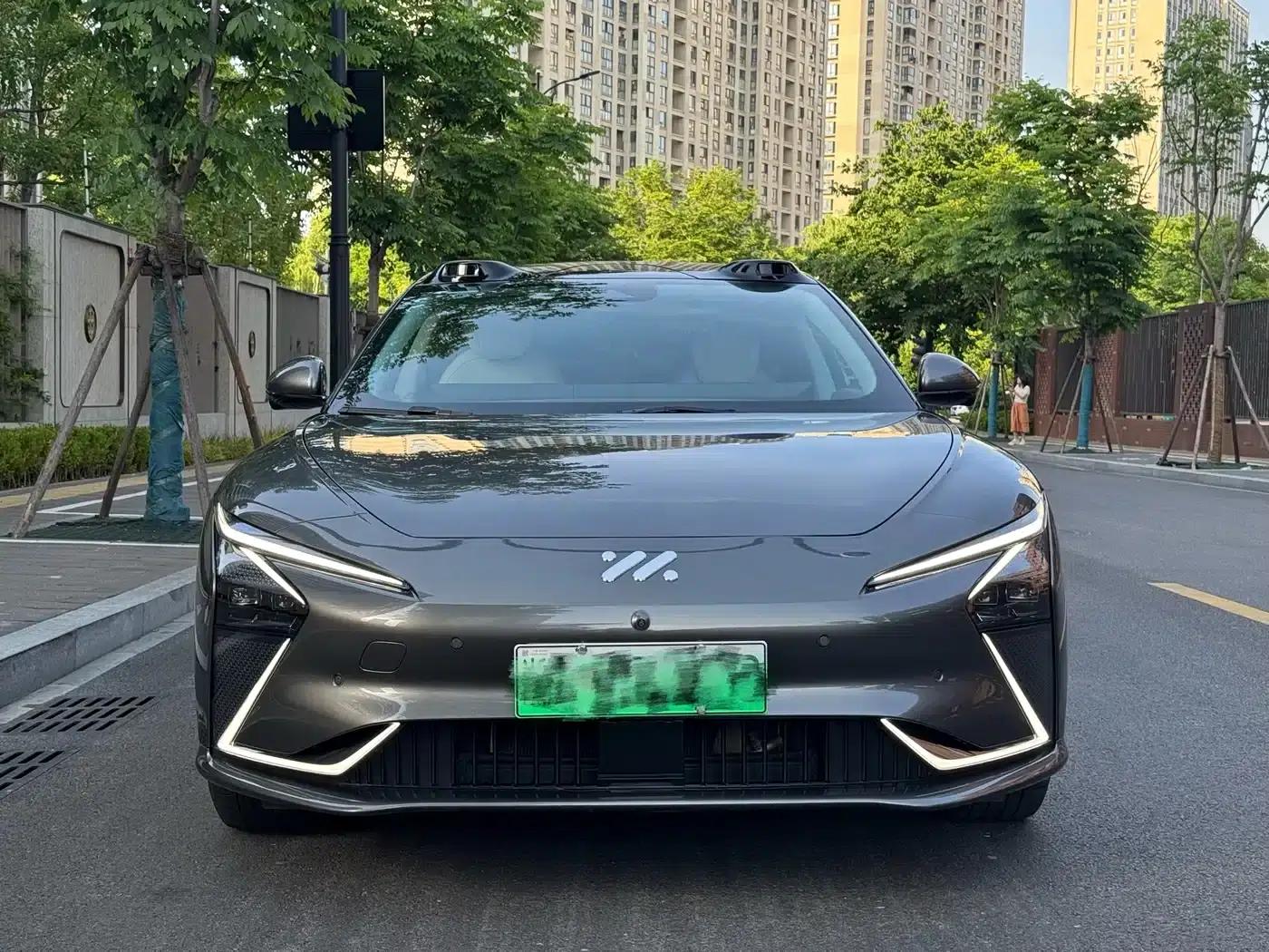 Zhiji L7 2024 MAX Ultra-Long Range Edition — миниатюра 2
