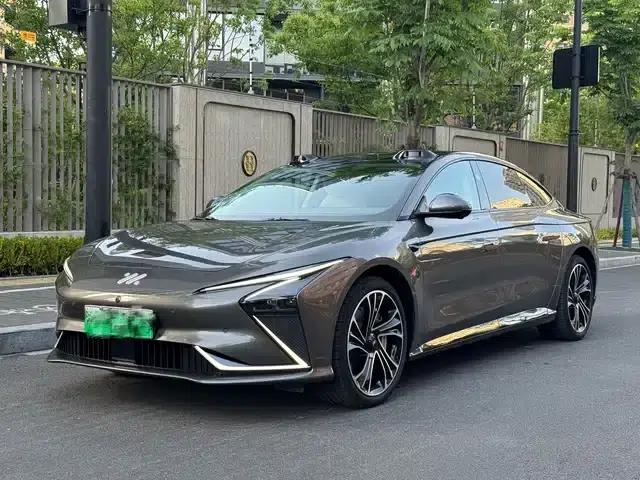 Zhiji L7 2024 MAX Ultra-Long Range Edition