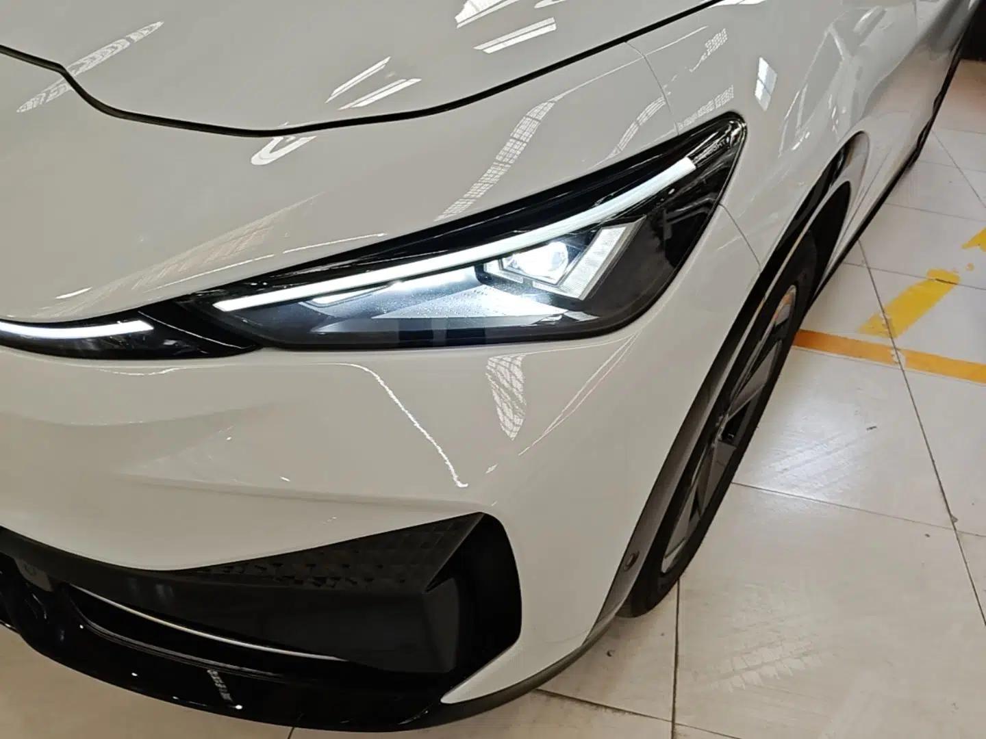 Volkswagen ID.UNYX 2024 Revised Pro Long-Range Version — миниатюра 9