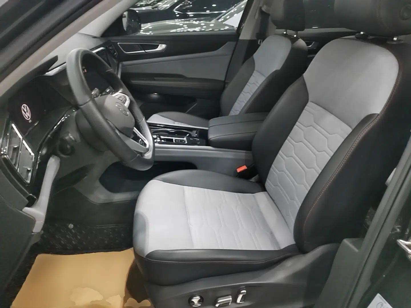 Volkswagen Teramont X 2021 330TSI Two-Wheel-Drive Luxury Edition — миниатюра 18