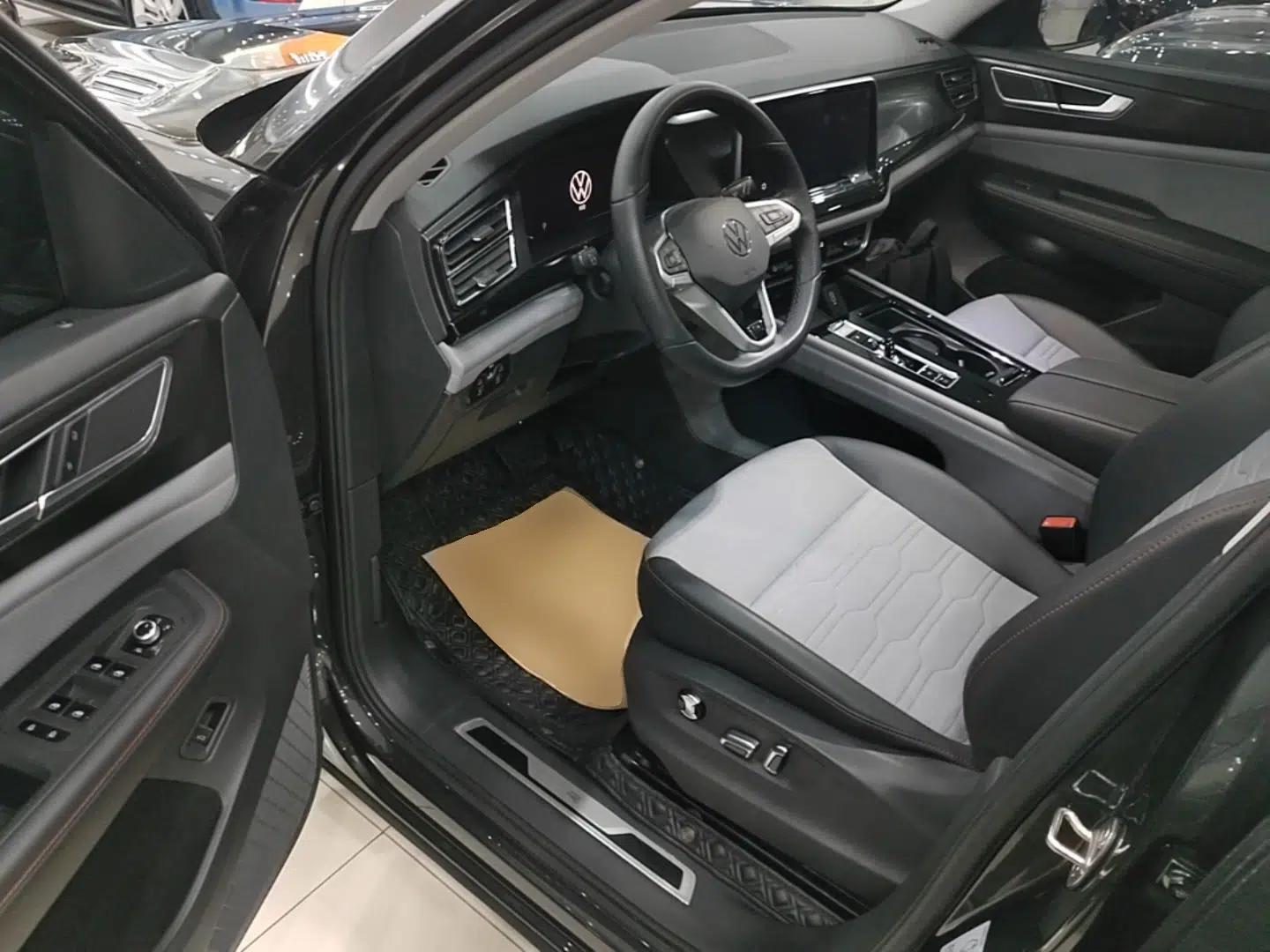 Volkswagen Teramont X 2021 330TSI Two-Wheel-Drive Luxury Edition — миниатюра 19