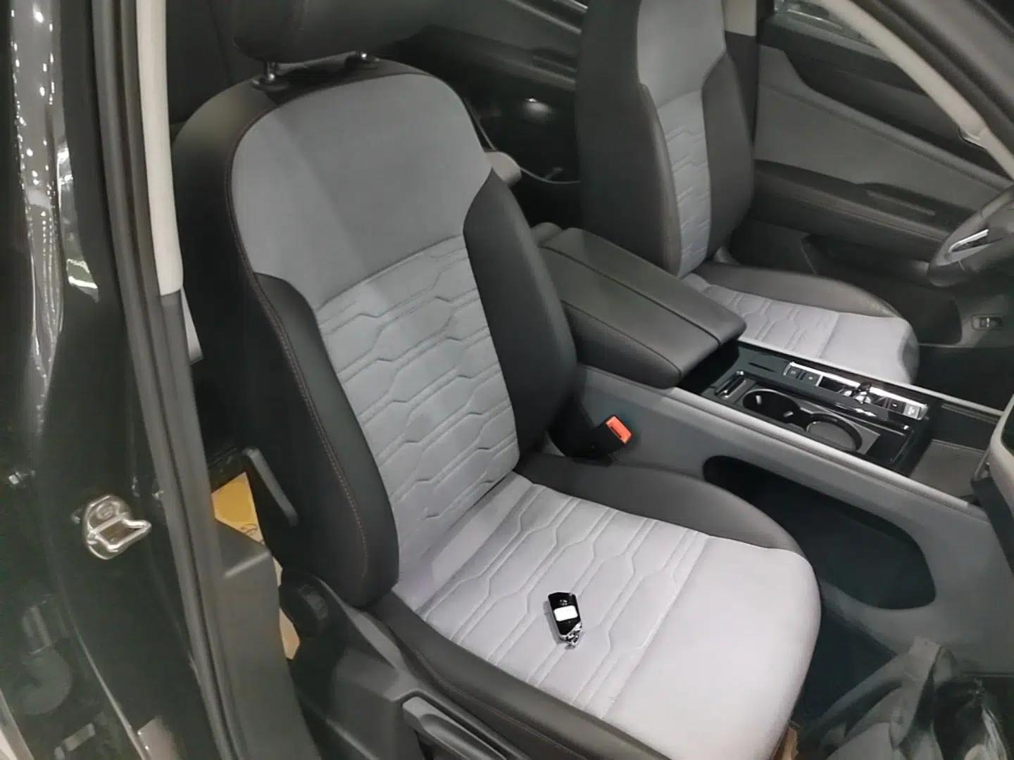 Volkswagen Teramont X 2021 330TSI Two-Wheel-Drive Luxury Edition — миниатюра 23