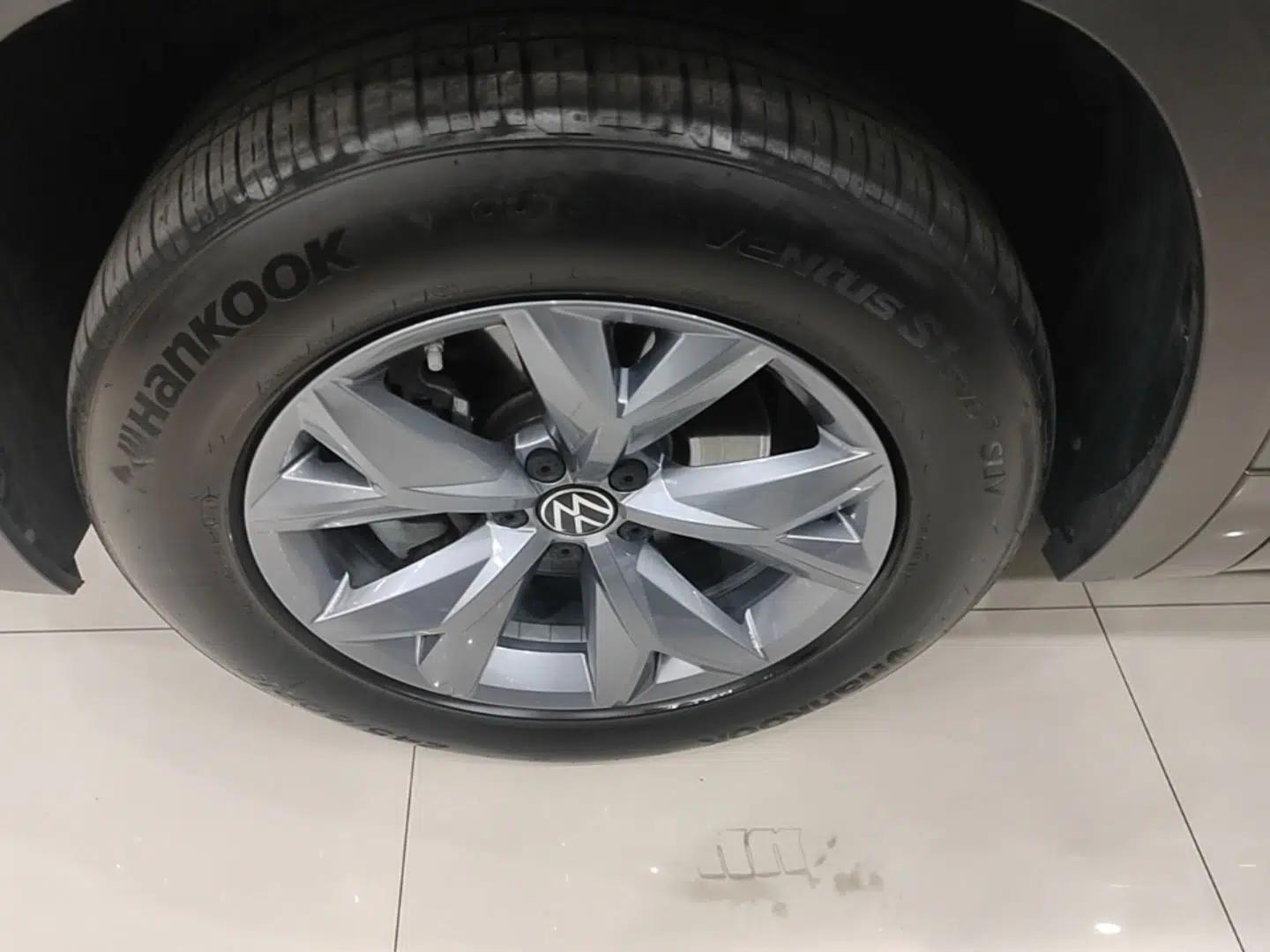 Volkswagen Teramont X 2021 330TSI Two-Wheel-Drive Luxury Edition — миниатюра 8