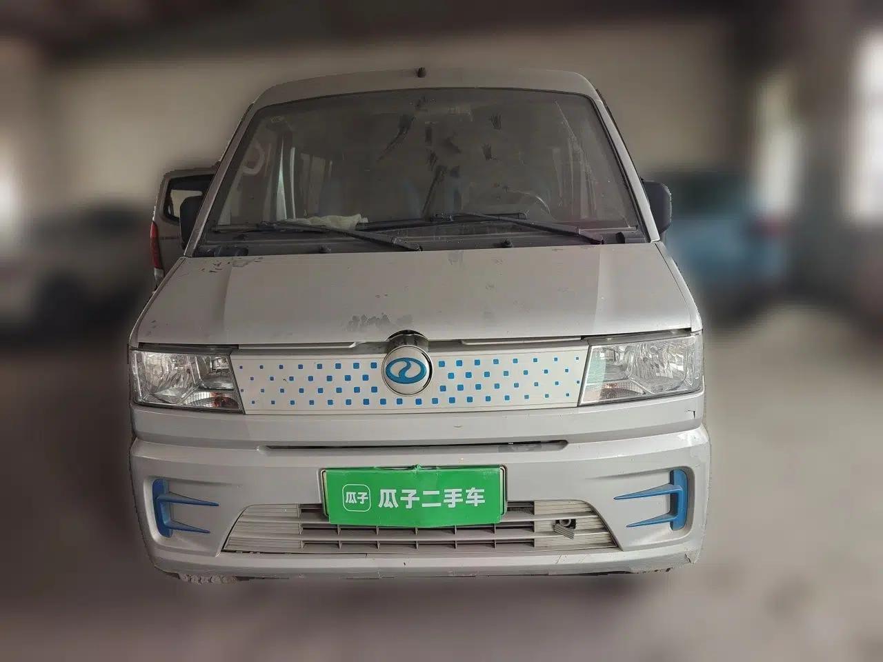 Ruichi EC35 2022 EC35 III Standard Edition 38.7 kWh — миниатюра 2