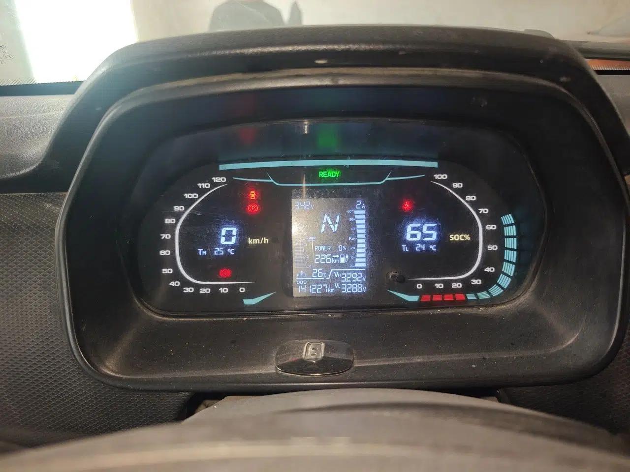 Ruichi EC35 2022 EC35 III Standard Edition 38.7 kWh — миниатюра 12