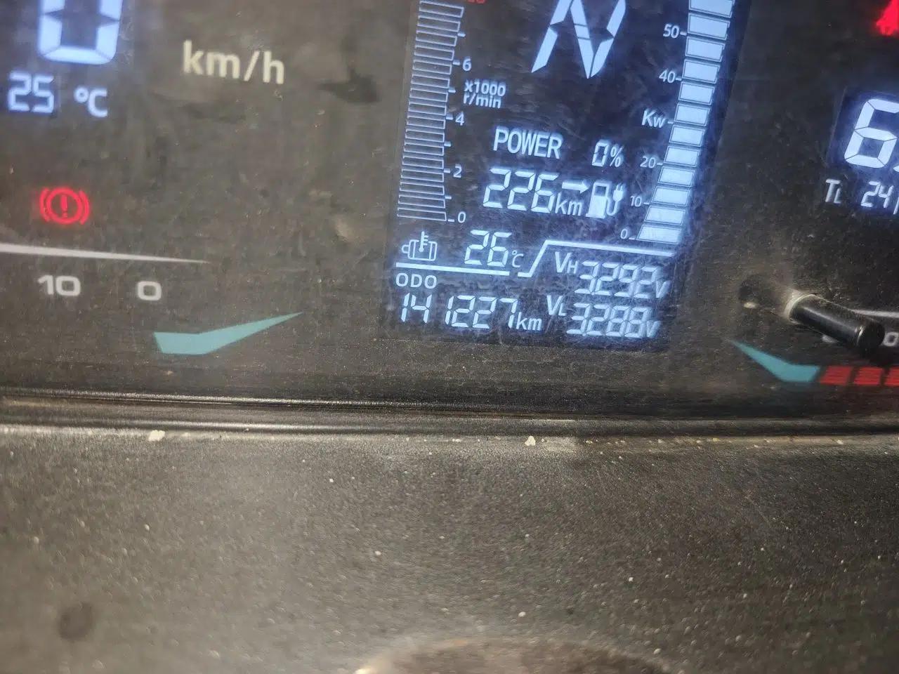 Ruichi EC35 2022 EC35 III Standard Edition 38.7 kWh — миниатюра 13