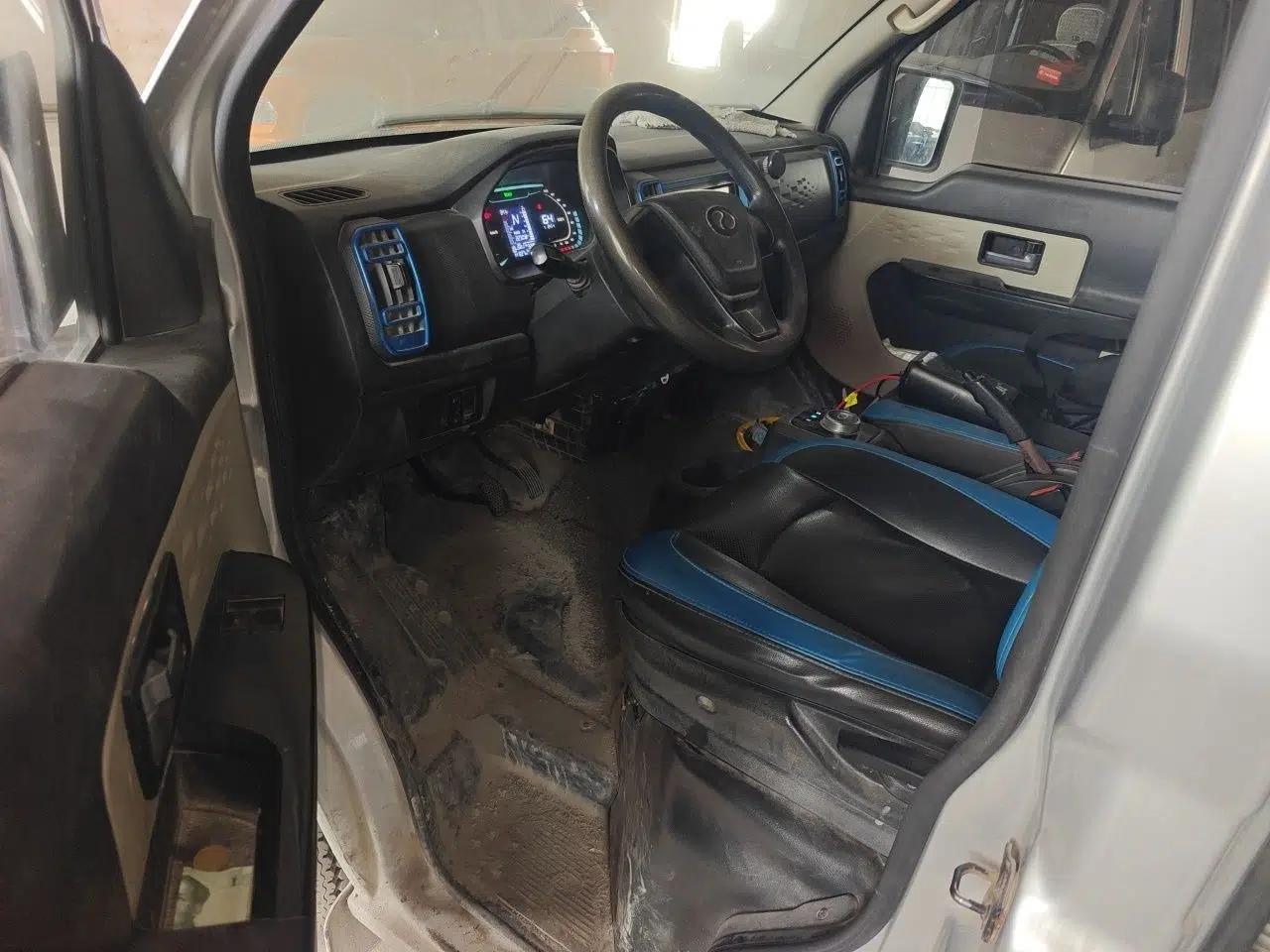 Ruichi EC35 2022 EC35 III Standard Edition 38.7 kWh — миниатюра 17