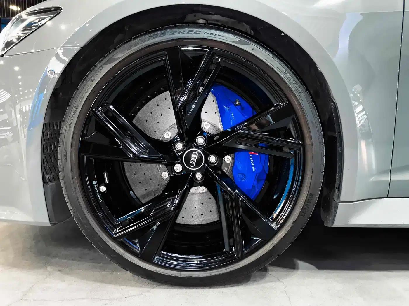 2022 Audi RS 6 RS 6 4.0T Avant — миниатюра 5