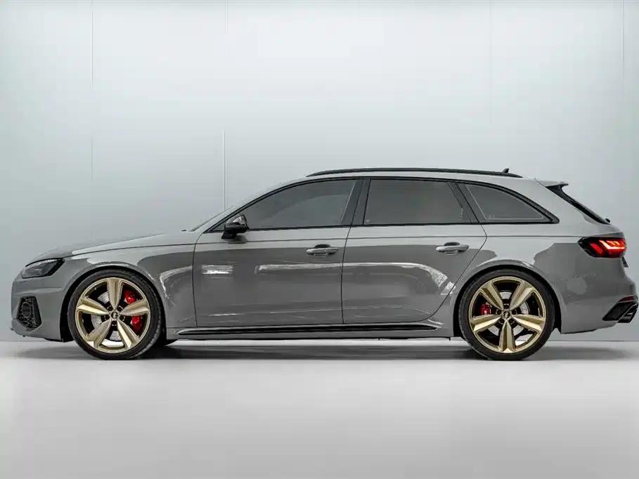 2023 Audi RS4 Avant Dark Gold Edition — миниатюра 4