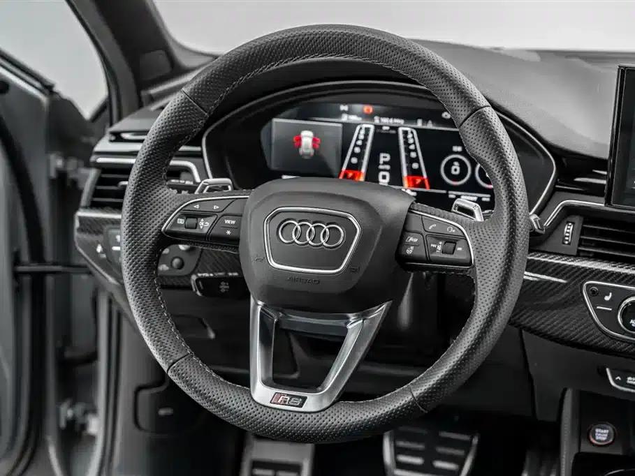 2023 Audi RS4 Avant Dark Gold Edition — миниатюра 32
