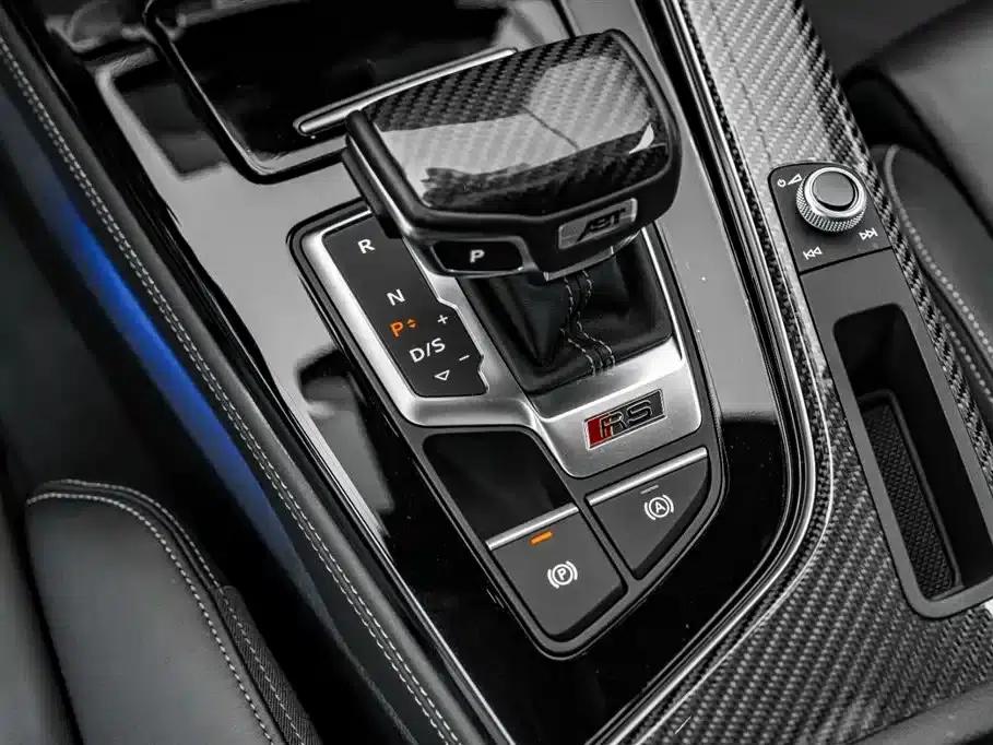 2023 Audi RS4 Avant Dark Gold Edition — миниатюра 36