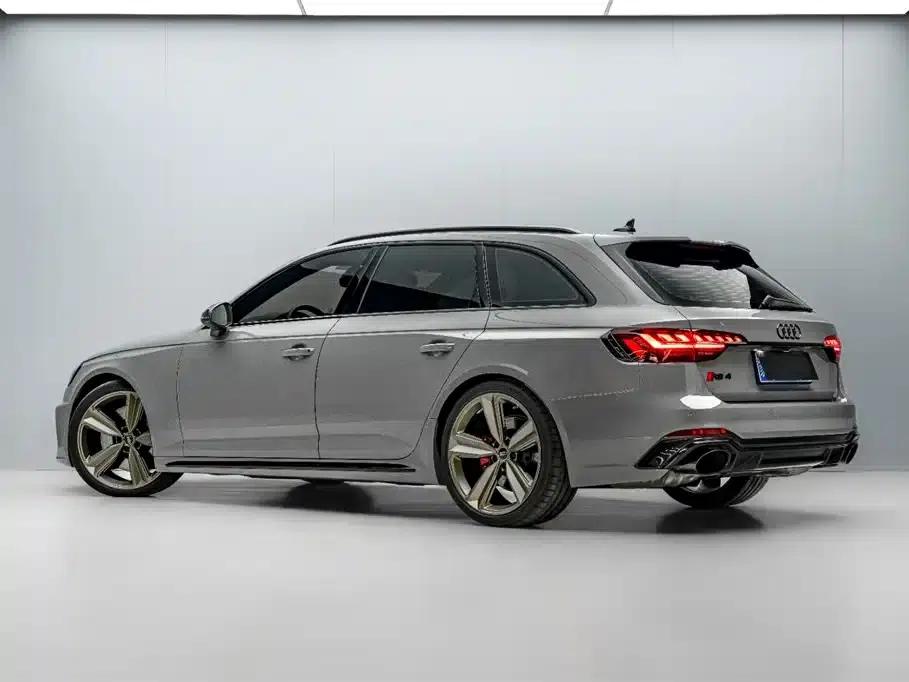 2023 Audi RS4 Avant Dark Gold Edition — миниатюра 5