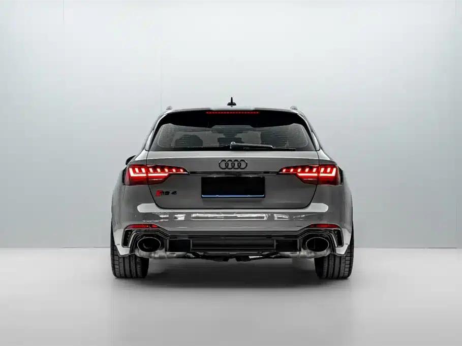 2023 Audi RS4 Avant Dark Gold Edition — миниатюра 6