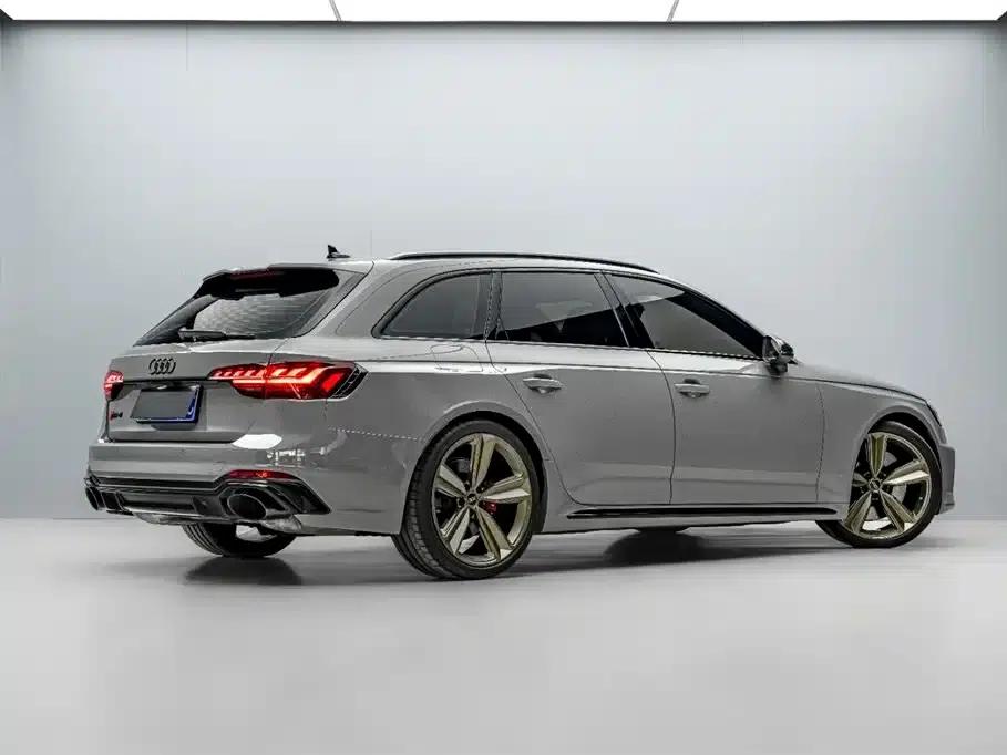 2023 Audi RS4 Avant Dark Gold Edition — миниатюра 7