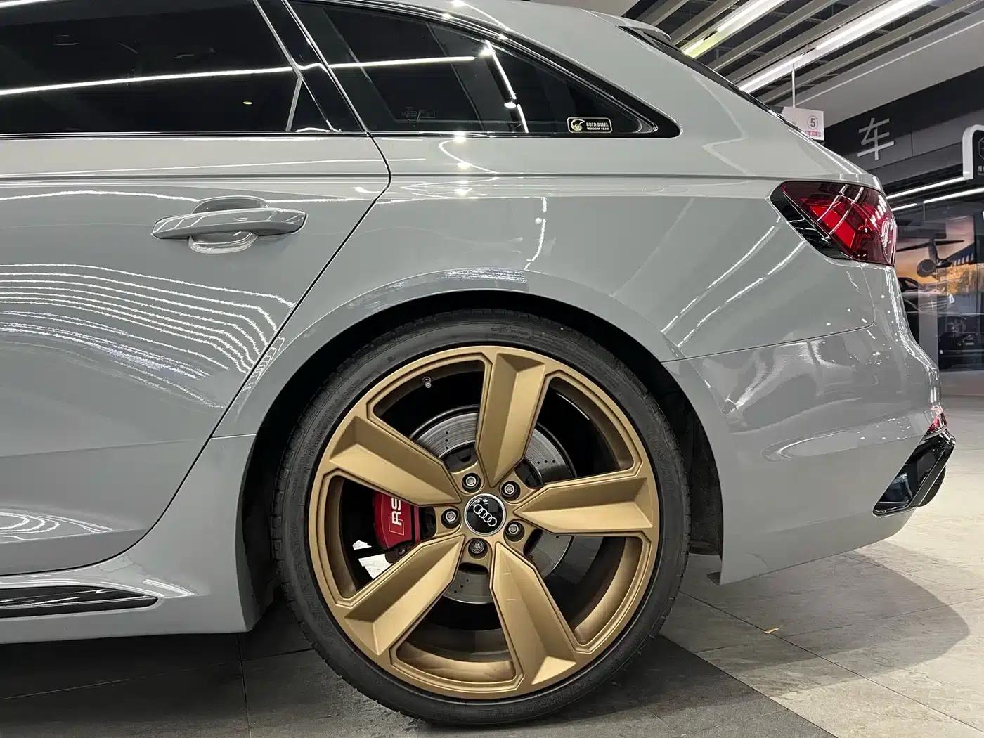 2021 Audi RS 4 RS4 Avant Dark Gold Edition — миниатюра 20