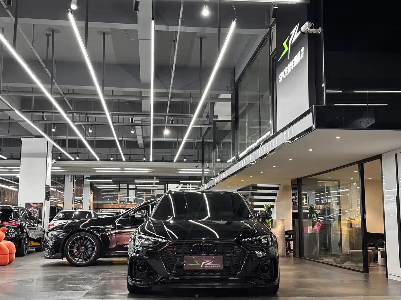 2023 Audi RS 4 RS4 Avant Obsidian Edition — миниатюра 2