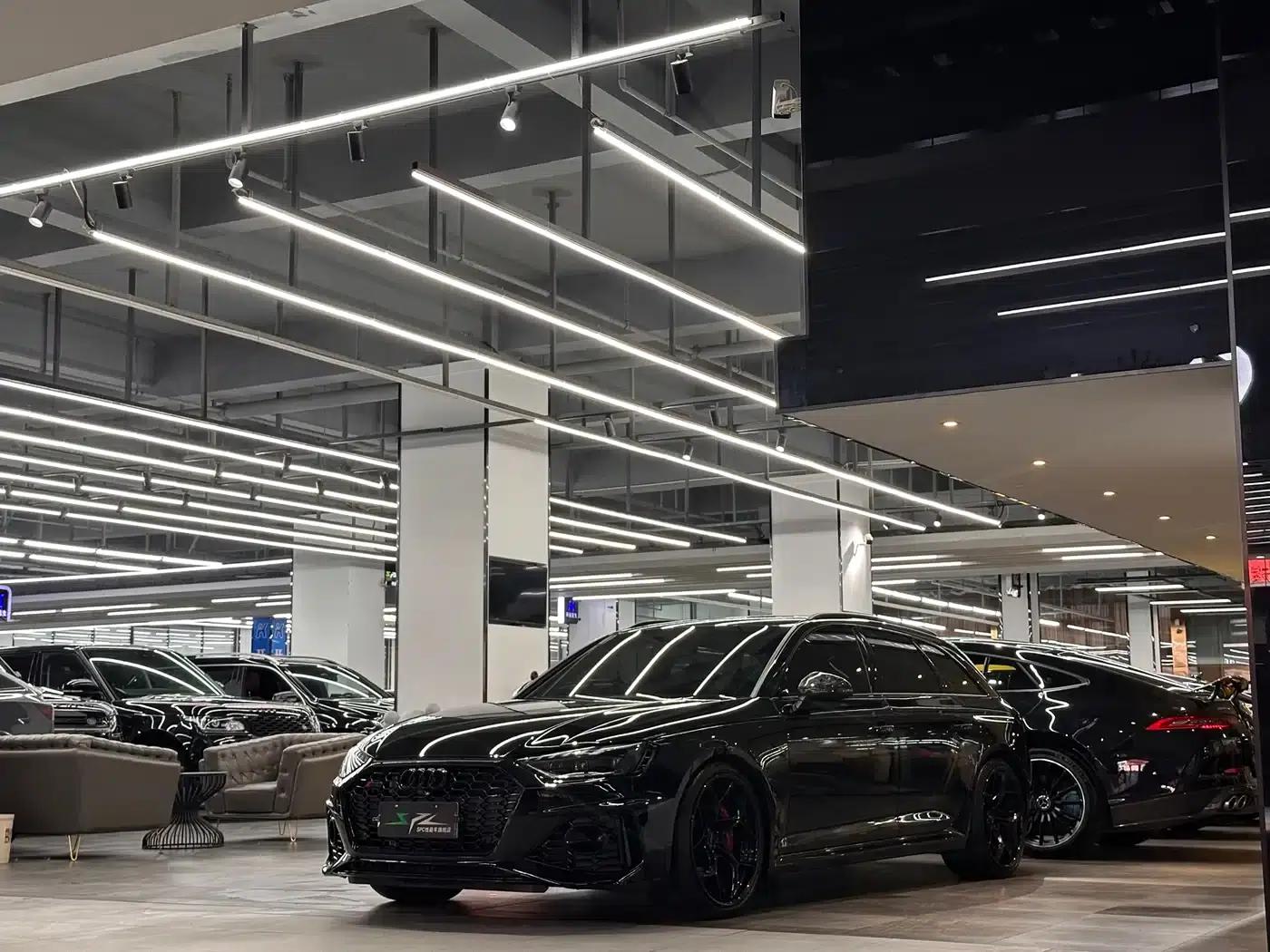 2023 Audi RS 4 RS4 Avant Obsidian Edition — миниатюра 3