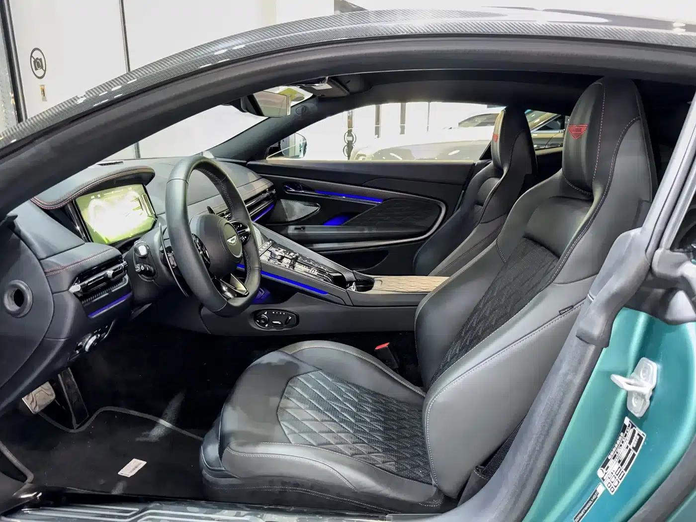 Aston Martin DB12 2025 4.0T V8 Coupe — миниатюра 12