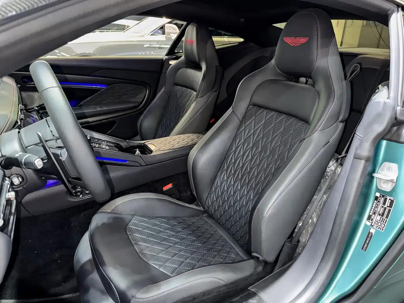 Aston Martin DB12 2025 4.0T V8 Coupe — миниатюра 13