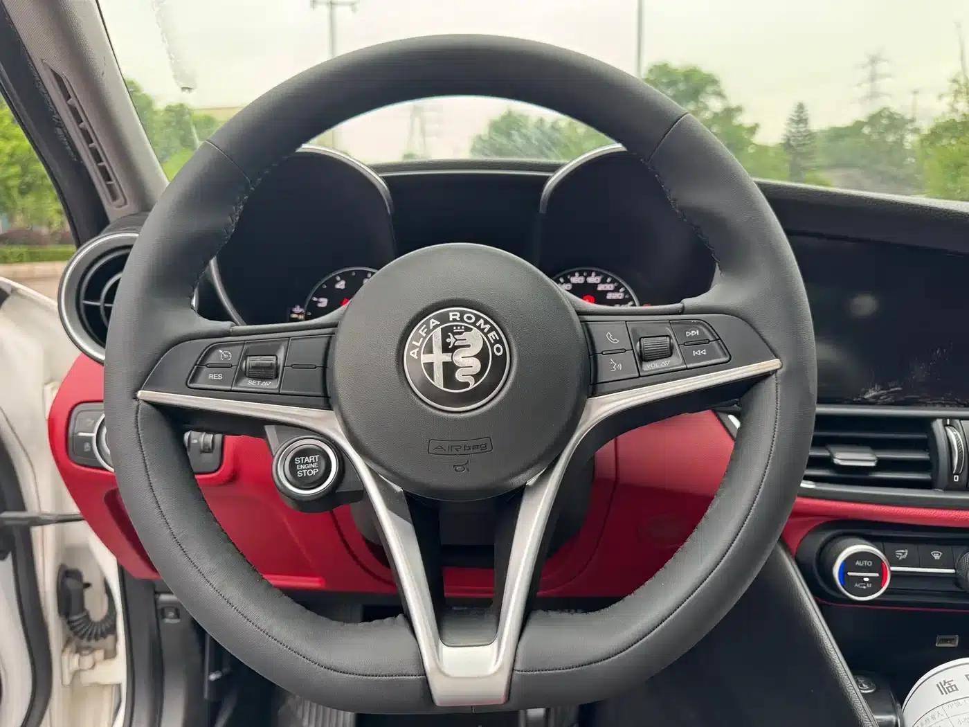 Giulia Juliet 2017 2.0T 200HP Luxury Edition — миниатюра 15