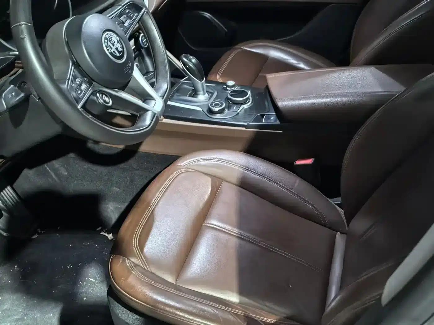 2017 Stelvio 2.0T 200HP Elite Edition — миниатюра 9