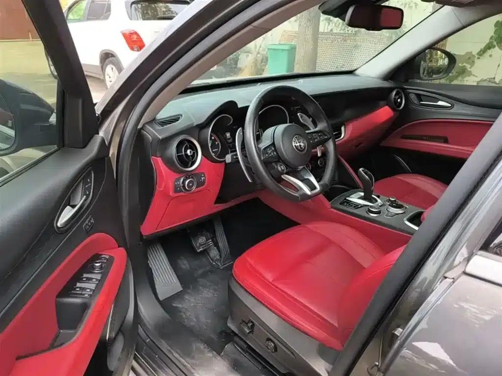 2020 Stelvio 2.0T 280HP Luxury Edition — миниатюра 16