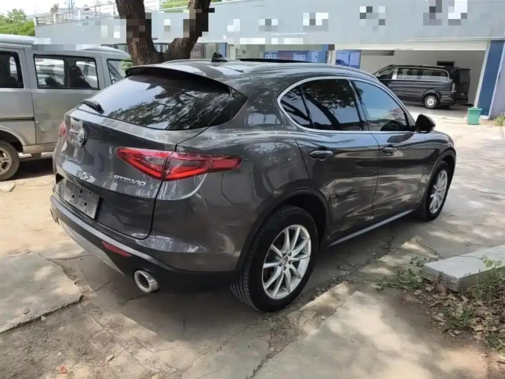 2020 Stelvio 2.0T 280HP Luxury Edition — миниатюра 7