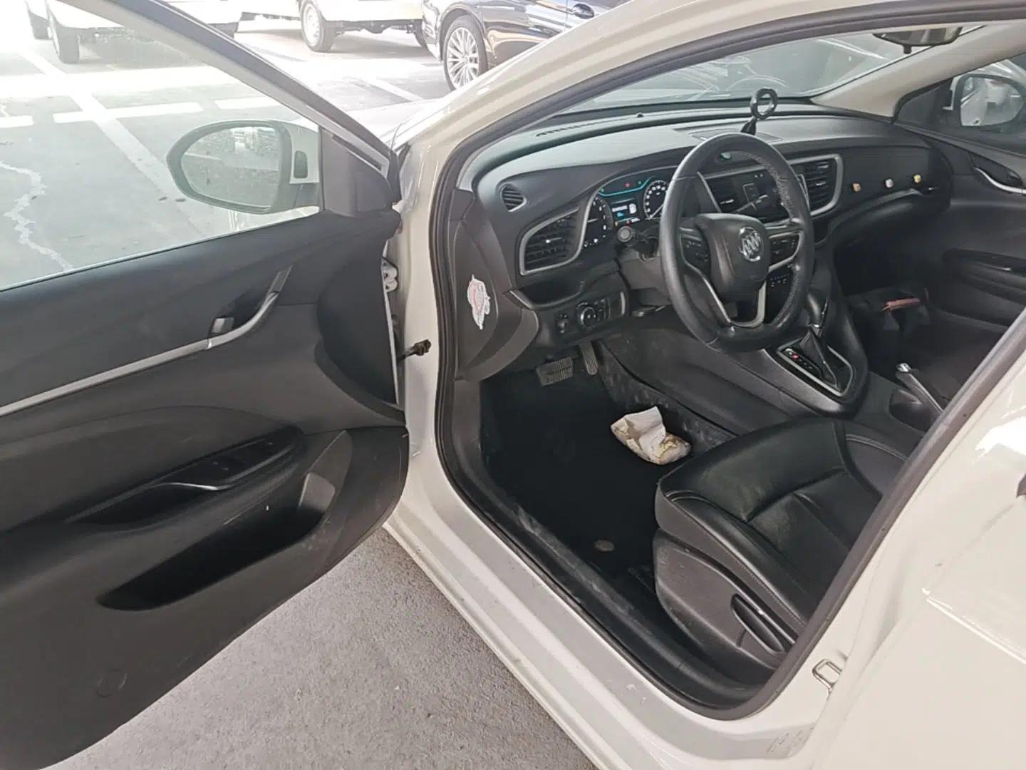 Buick Excelle GX 2018 18T Automatic Elite Model — миниатюра 19
