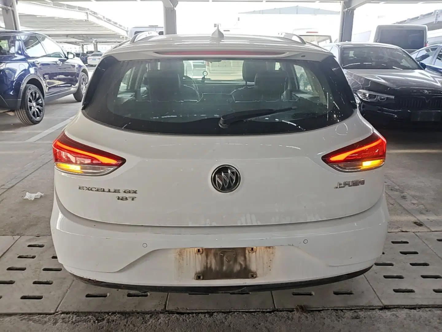 Buick Excelle GX 2018 18T Automatic Elite Model — миниатюра 5