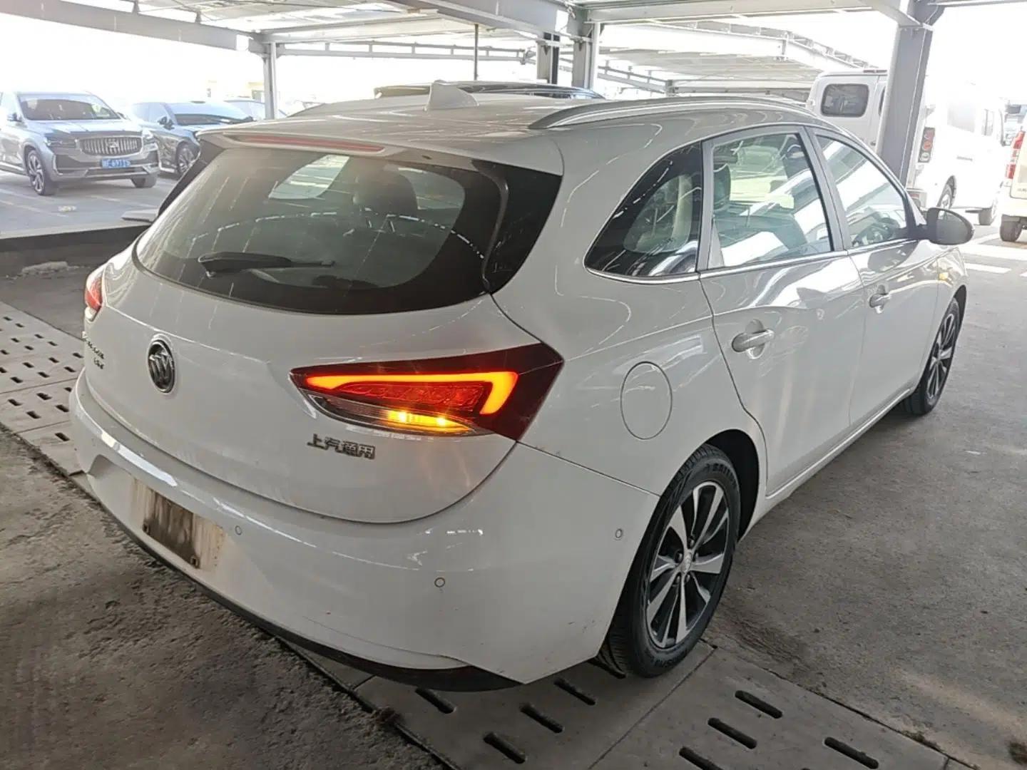 Buick Excelle GX 2018 18T Automatic Elite Model — миниатюра 6