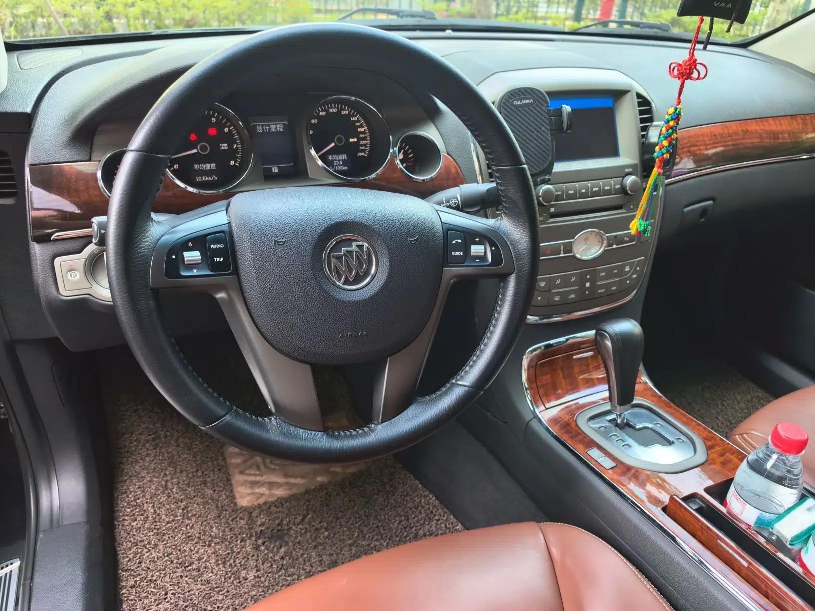 Buick Park Avenue 2011 Bao'ao Forum Commemorative Edition — миниатюра 11